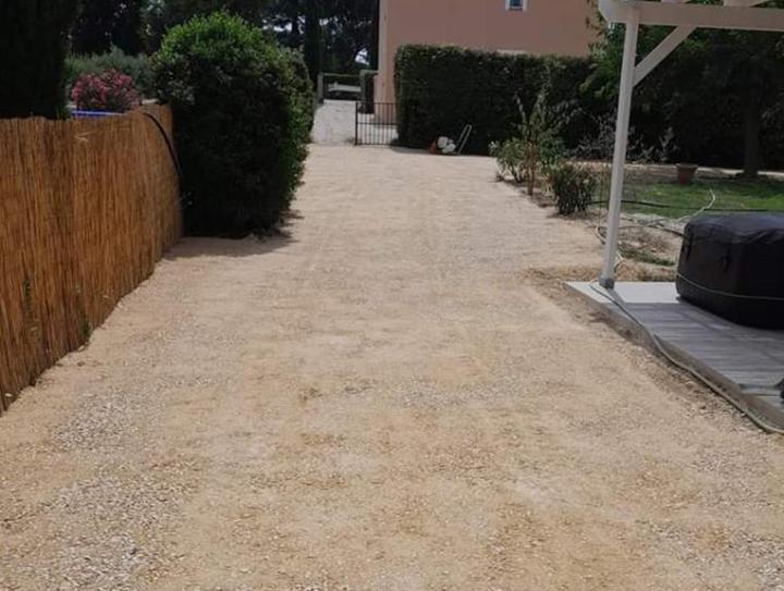 Création chemin d'accès Vaucluse